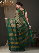 Women's Aura Silk Cream WovenDesign DesignerSaree With Blouse Piece